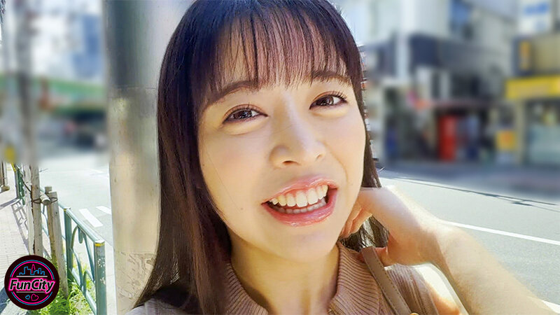 羽月乃蒼 街中でのスナップカット