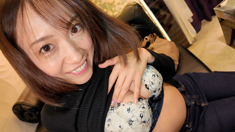 長瀬麻美 花柄ブラジャーの胸元カット