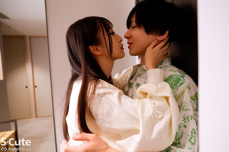 月野かすみ キス・抱擁シーン